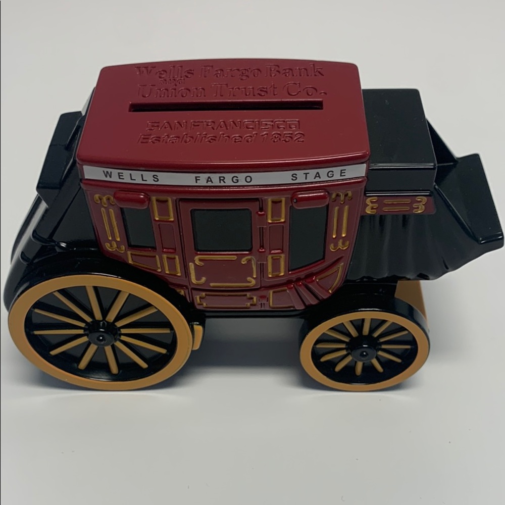 Wells Fargo Stagecoach (cast iron) Bank
